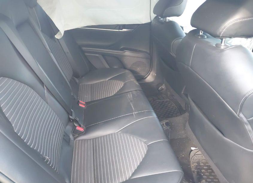 Photo 8 of 2021 Toyota Camry SE (VIN 4T1G11AK0MU582421)