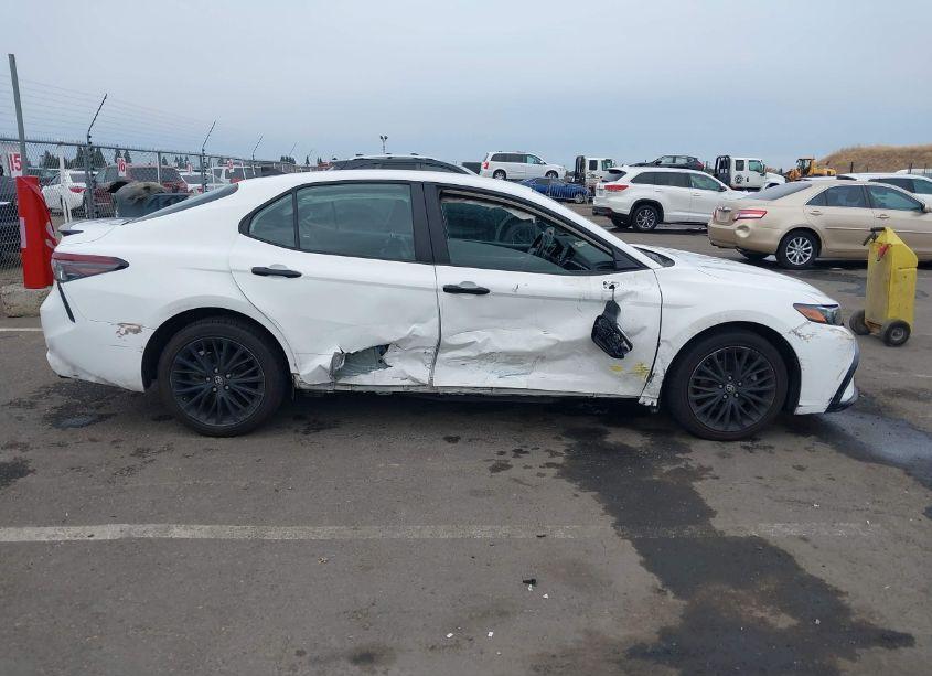 Photo 13 of 2022 Toyota Camry SE NIGHTSHADE EDITION (VIN 4T1G11AK0NU012520)