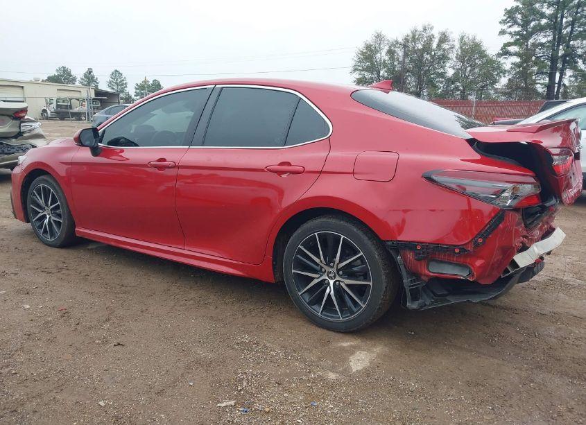 Photo 3 of 2022 Toyota Camry SE (VIN 4T1G11AK0NU031844)