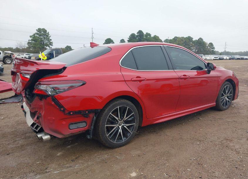 Photo 4 of 2022 Toyota Camry SE (VIN 4T1G11AK0NU031844)