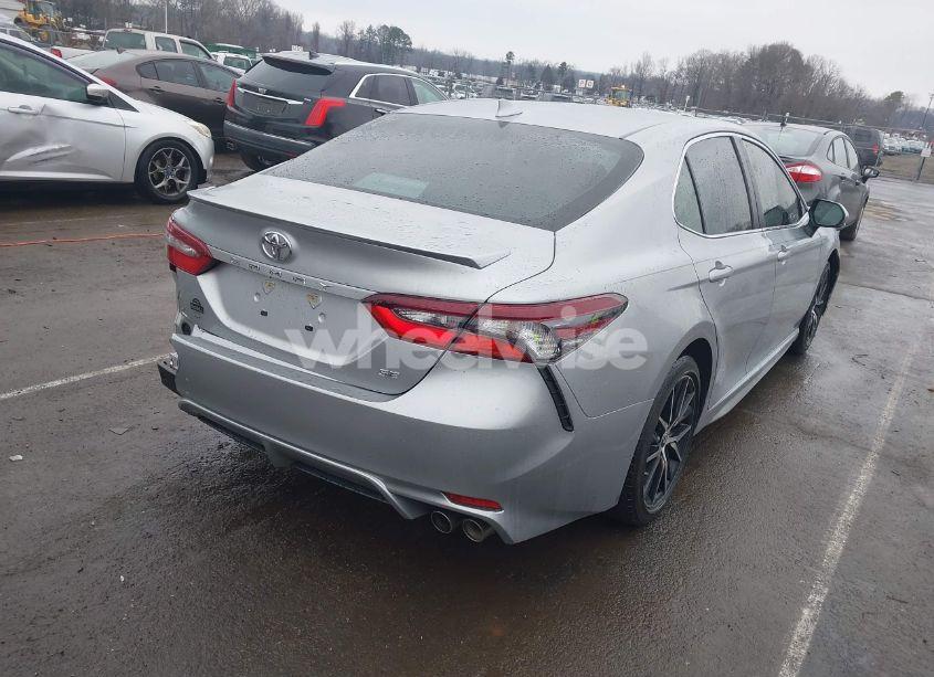 Photo 4 of 2022 Toyota Camry SE (VIN 4T1G11AK0NU038289)