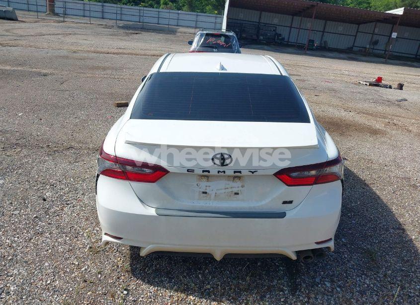 Photo 17 of 2022 Toyota Camry SE (VIN 4T1G11AK0NU040494)