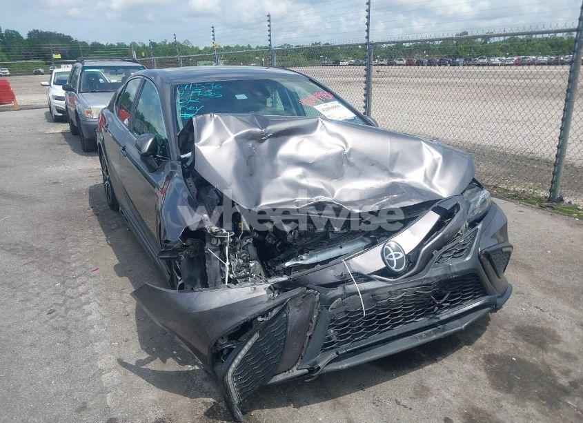 Photo 6 of 2022 Toyota Camry SE (VIN 4T1G11AK0NU057778)