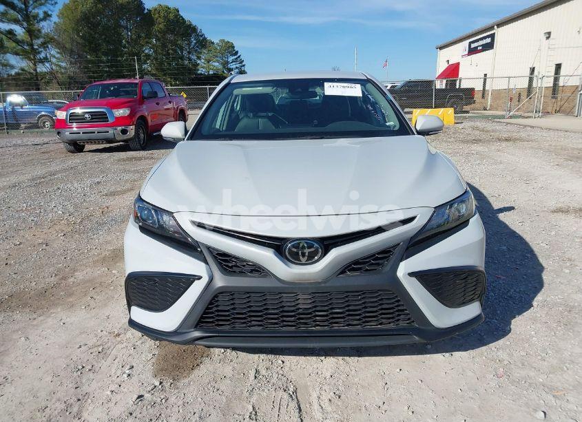 Photo 12 of 2022 Toyota Camry SE (VIN 4T1G11AK0NU070773)