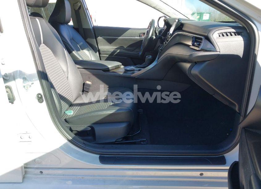 Photo 5 of 2022 Toyota Camry SE (VIN 4T1G11AK0NU070773)