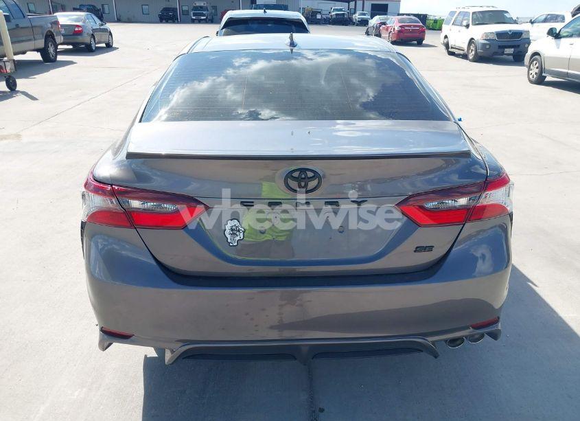 Photo 16 of 2022 Toyota Camry SE (VIN 4T1G11AK0NU659998)