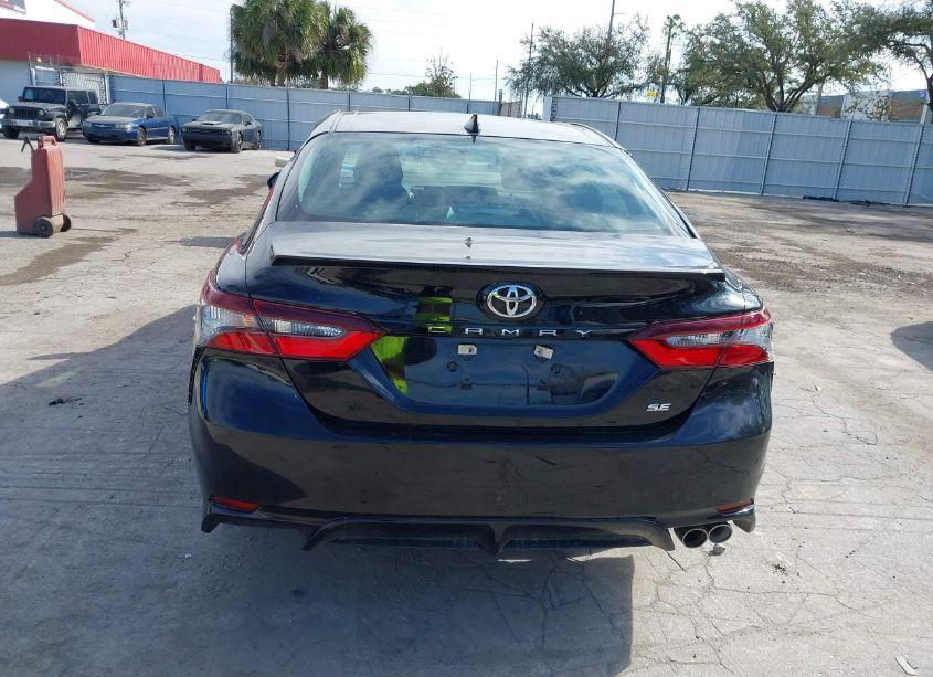 Photo 16 of 2022 Toyota Camry SE (VIN 4T1G11AK0NU662741)
