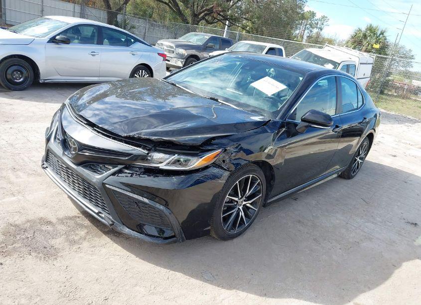 Photo 2 of 2022 Toyota Camry SE (VIN 4T1G11AK0NU662741)