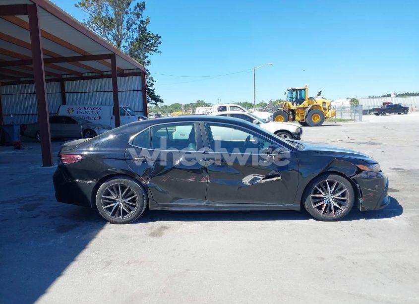 Photo 13 of 2022 Toyota Camry SE (VIN 4T1G11AK0NU678437)