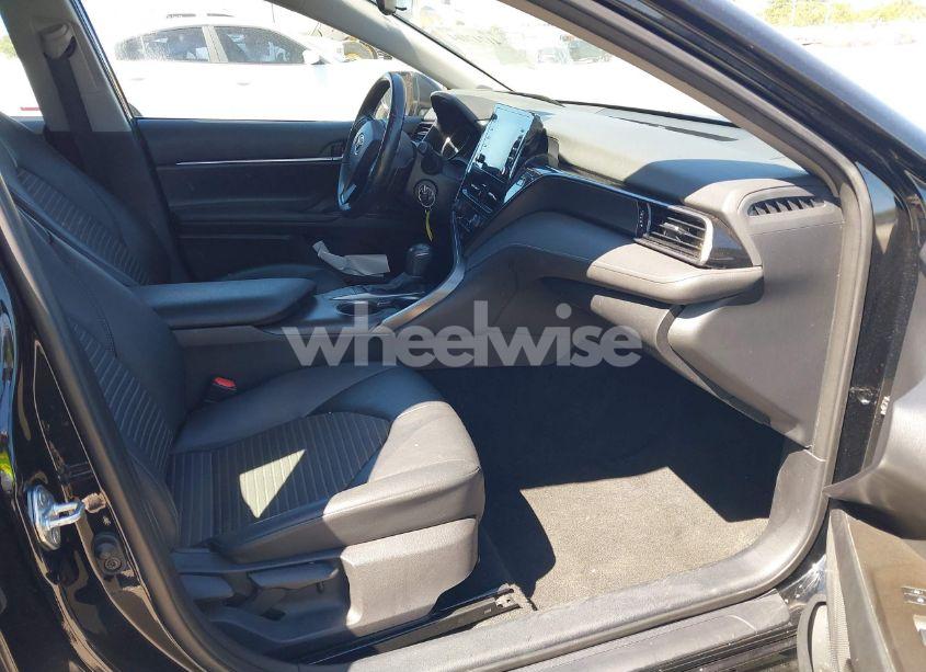 Photo 5 of 2022 Toyota Camry SE (VIN 4T1G11AK0NU678437)