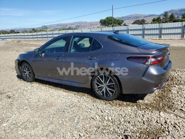 2022 TOYOTA CAMRY SE (VIN 4T1G11AK0NU697473) main photo
