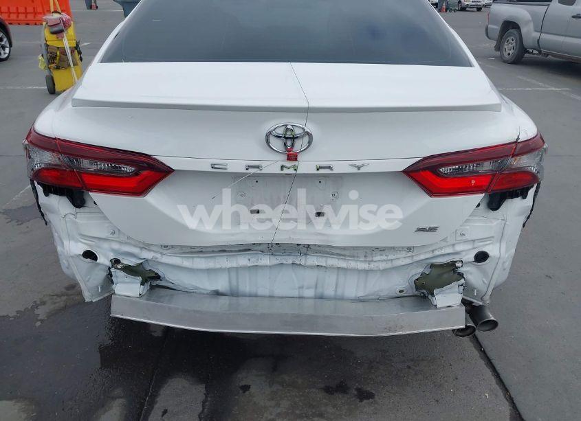 Photo 6 of 2022 Toyota Camry SE (VIN 4T1G11AK0NU715065)