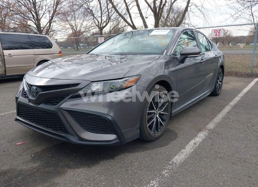 Photo 2 of 2023 Toyota Camry SE (VIN 4T1G11AK0PU078617)