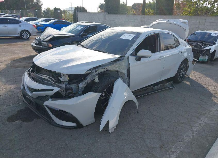 Photo 2 of 2023 Toyota Camry SE (VIN 4T1G11AK0PU097619)