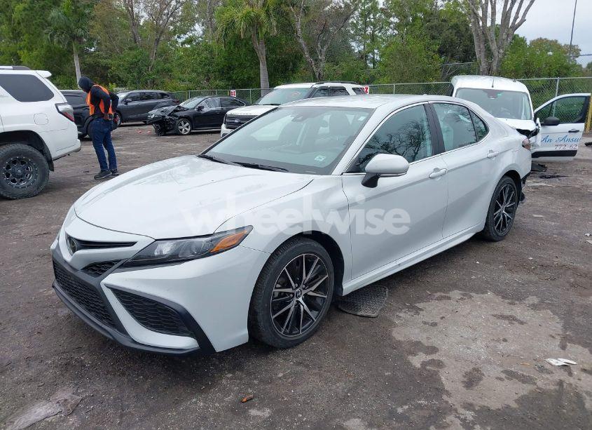 Photo 2 of 2023 Toyota Camry SE (VIN 4T1G11AK0PU098608)