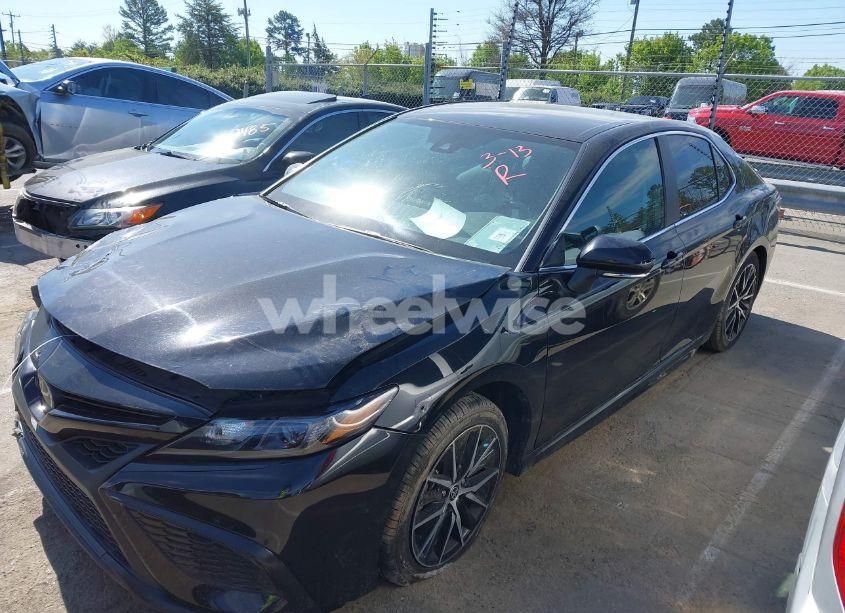 Photo 2 of 2023 Toyota Camry SE (VIN 4T1G11AK0PU117531)