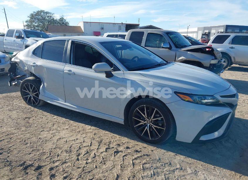 2023 Toyota Camry SE (VIN 4T1G11AK0PU123314) main photo
