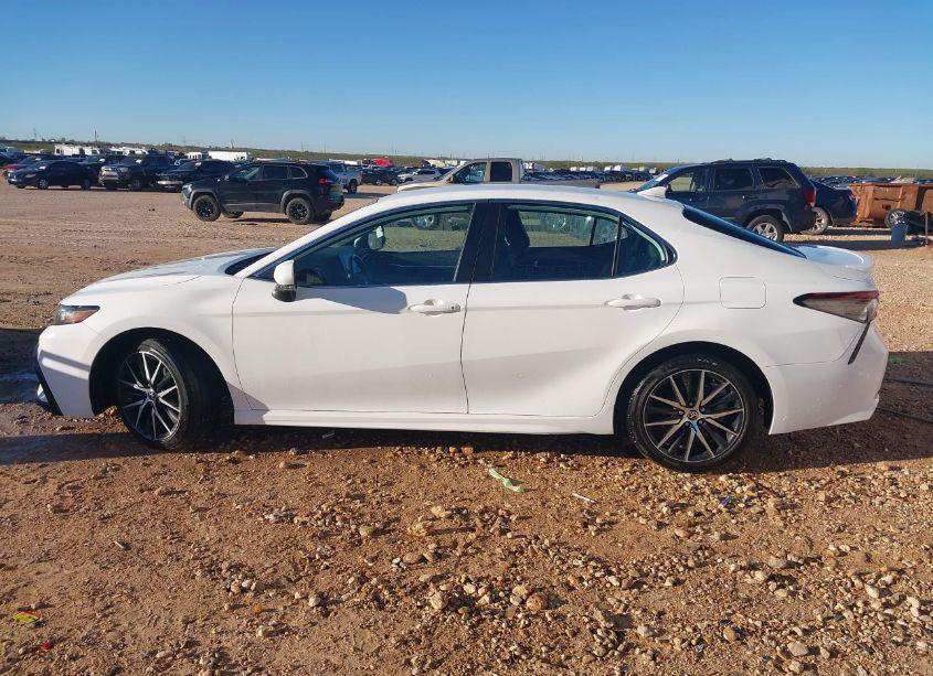 Photo 14 of 2023 Toyota Camry SE (VIN 4T1G11AK0PU155163)