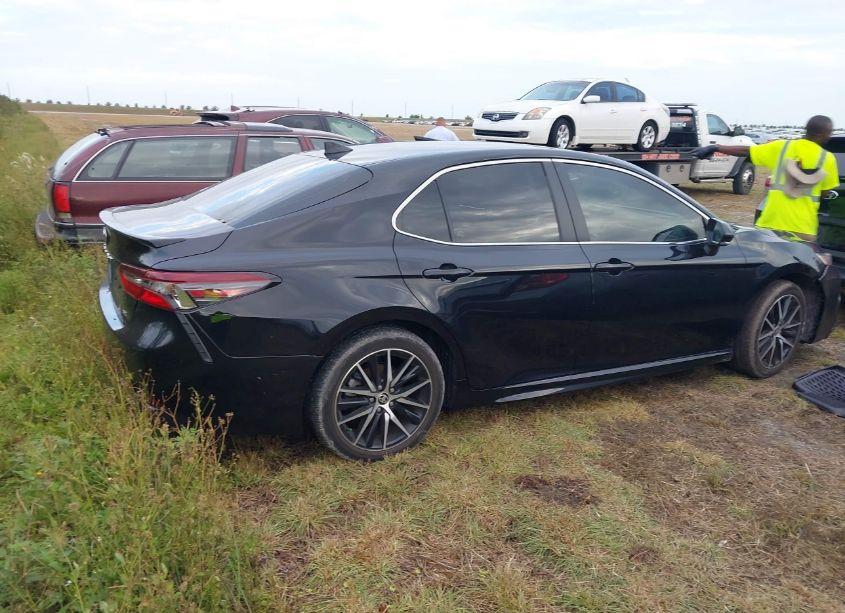 Photo 4 of 2023 Toyota Camry SE (VIN 4T1G11AK0PU720205)