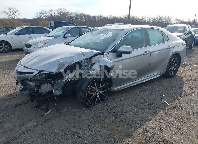 Photo 2 of 2023 Toyota Camry SE (VIN 4T1G11AK0PU729678)