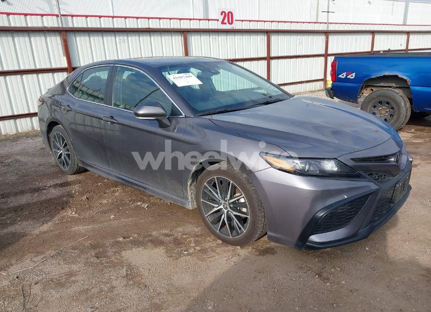 2023 Toyota Camry SE (VIN 4T1G11AK0PU740051) main photo