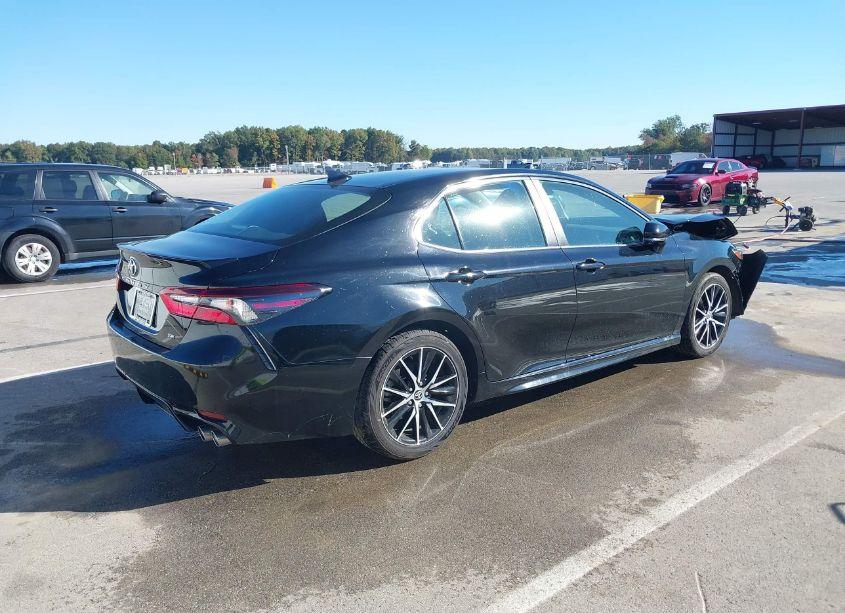 Photo 4 of 2023 Toyota Camry SE (VIN 4T1G11AK0PU779903)