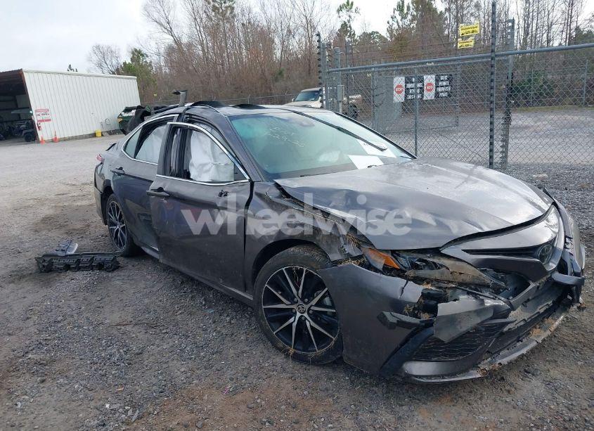 2023 Toyota Camry SE (VIN 4T1G11AK0PU784101) main photo