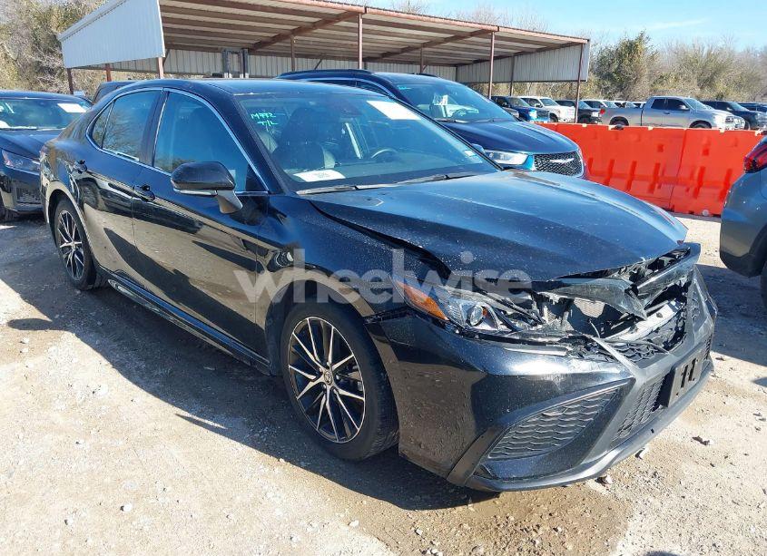 2023 Toyota Camry SE (VIN 4T1G11AK0PU798032) main photo