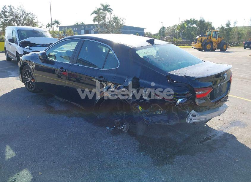 Photo 3 of 2023 Toyota Camry SE (VIN 4T1G11AK0PU810969)