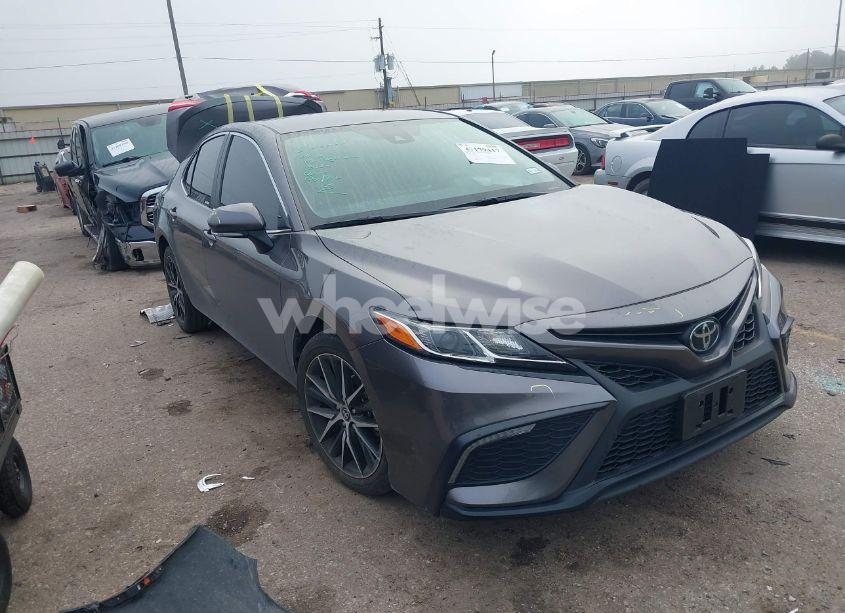 2023 Toyota Camry SE (VIN 4T1G11AK0PU830235) main photo