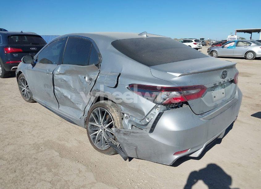 Photo 3 of 2024 Toyota Camry SE (VIN 4T1G11AK0RU192622)