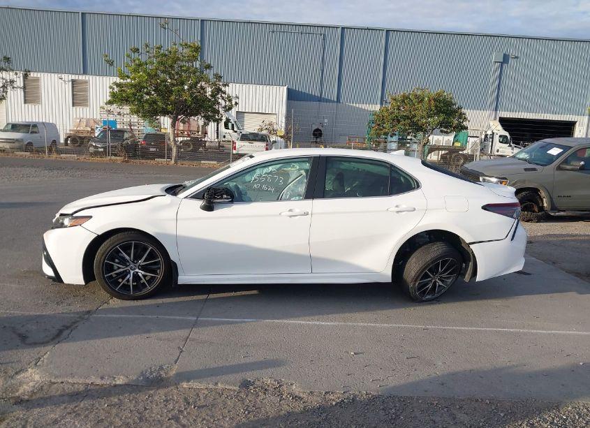 Photo 14 of 2024 Toyota Camry SE (VIN 4T1G11AK0RU206485)