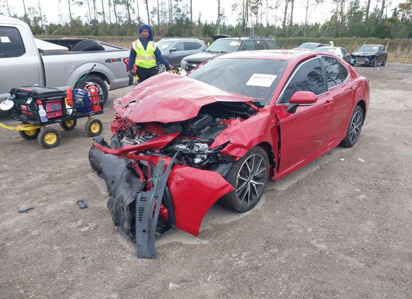 Photo 2 of 2024 Toyota Camry SE (VIN 4T1G11AK0RU233976)