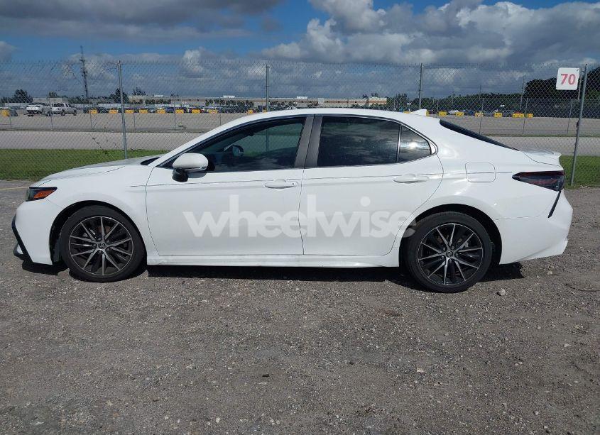 Photo 14 of 2024 Toyota Camry SE (VIN 4T1G11AK0RU242094)