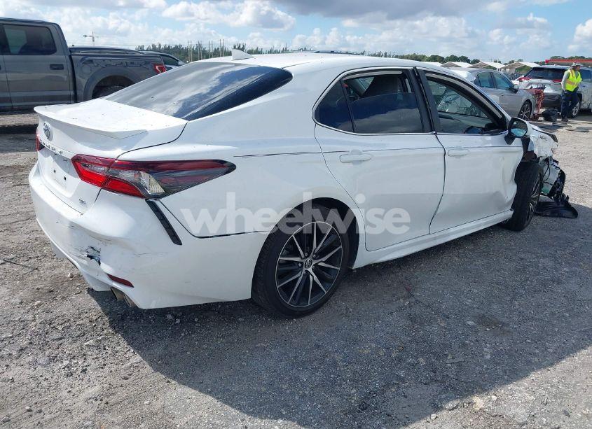 Photo 4 of 2024 Toyota Camry SE (VIN 4T1G11AK0RU242094)