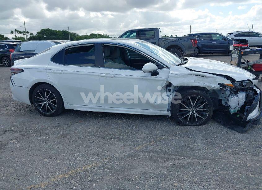 Photo 6 of 2024 Toyota Camry SE (VIN 4T1G11AK0RU242094)