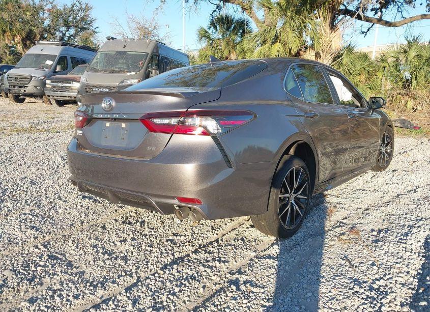 Photo 4 of 2024 Toyota Camry SE (VIN 4T1G11AK0RU247246)