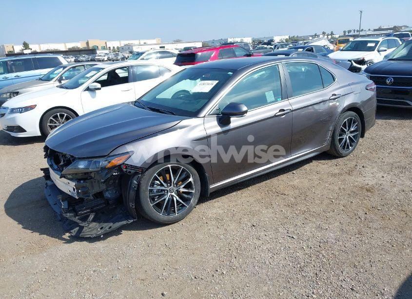 Photo 2 of 2024 Toyota Camry SE (VIN 4T1G11AK0RU871158)
