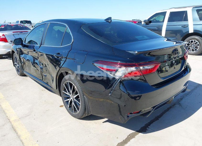 Photo 3 of 2024 Toyota Camry SE (VIN 4T1G11AK0RU880961)