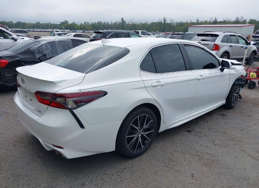 Photo 4 of 2024 Toyota Camry SE (VIN 4T1G11AK0RU883844)