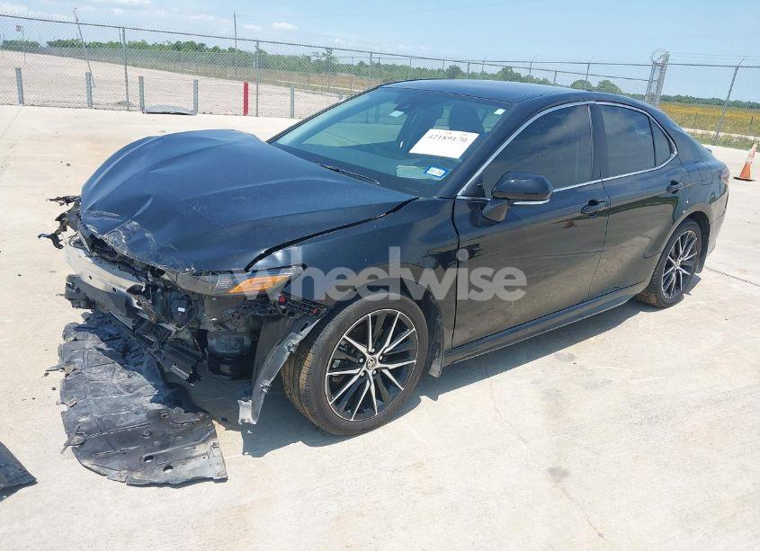 Photo 2 of 2024 Toyota Camry SE (VIN 4T1G11AK0RU887800)