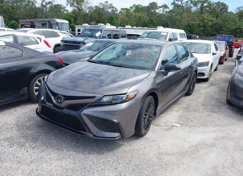 Photo 2 of 2024 Toyota Camry SE (VIN 4T1G11AK0RU899008)