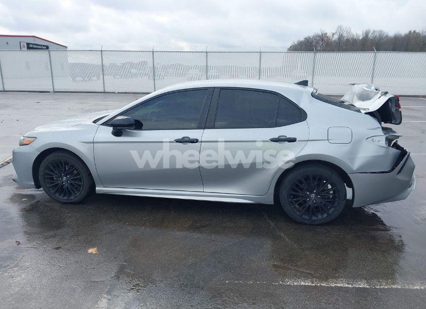 Photo 15 of 2020 Toyota Camry SE NIGHTSHADE EDITION (VIN 4T1G11AK1LU301046)