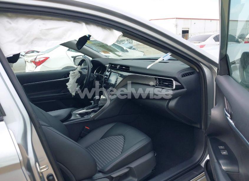 Photo 5 of 2020 Toyota Camry SE NIGHTSHADE EDITION (VIN 4T1G11AK1LU332281)