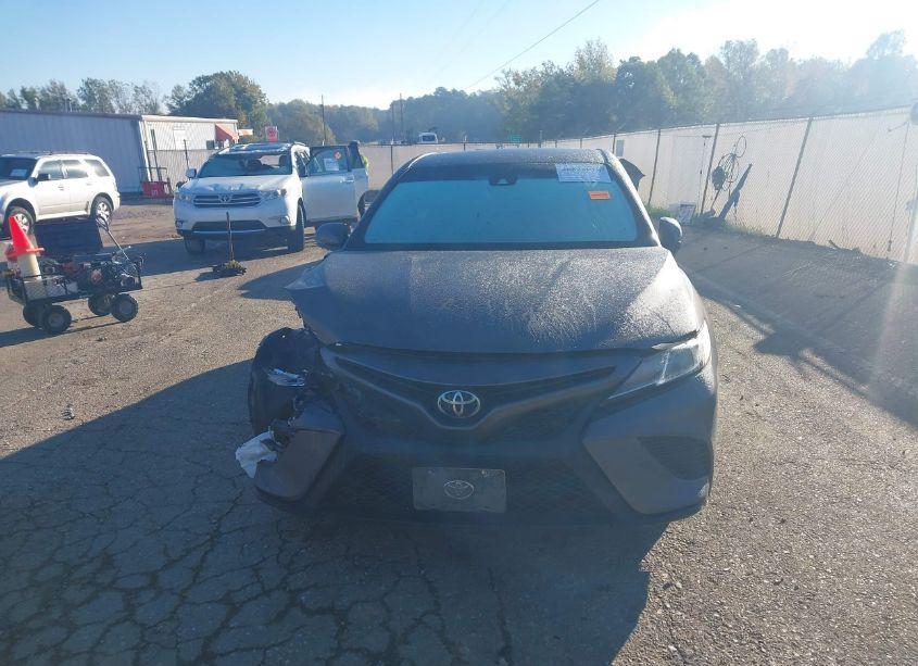 Photo 13 of 2020 Toyota Camry SE (VIN 4T1G11AK1LU346892)