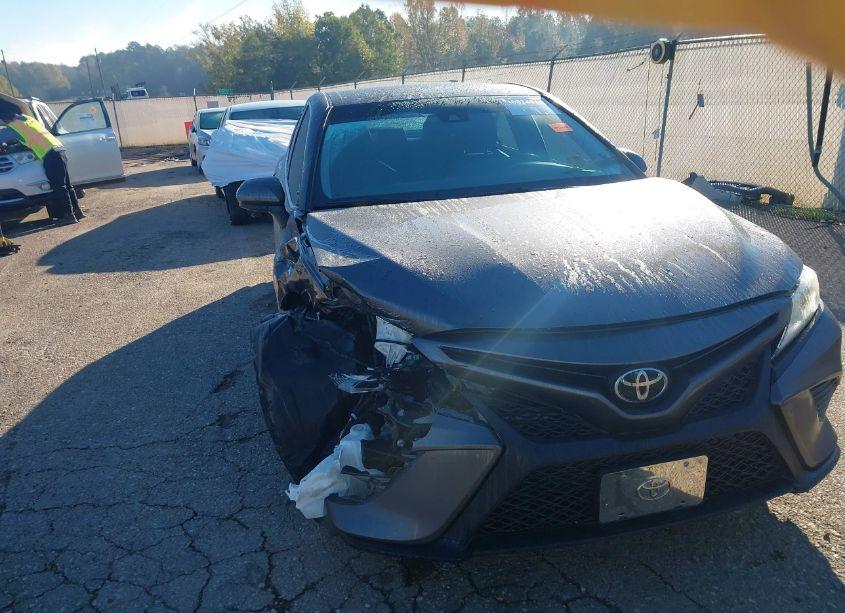 Photo 6 of 2020 Toyota Camry SE (VIN 4T1G11AK1LU346892)