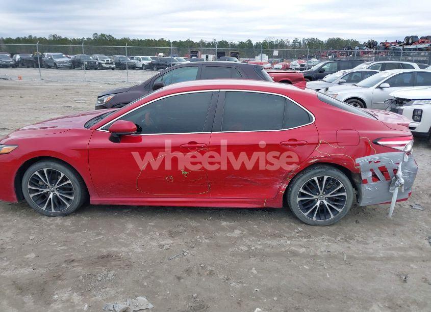 Photo 14 of 2020 Toyota Camry SE (VIN 4T1G11AK1LU352661)