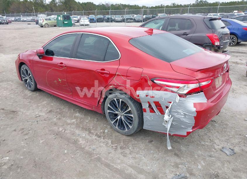 Photo 3 of 2020 Toyota Camry SE (VIN 4T1G11AK1LU352661)