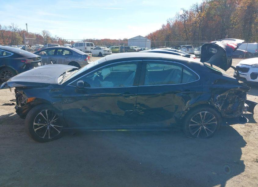 Photo 13 of 2020 Toyota Camry SE (VIN 4T1G11AK1LU356421)