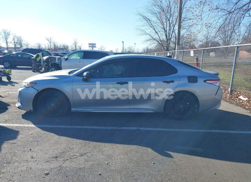 Photo 14 of 2020 Toyota Camry SE NIGHTSHADE EDITION (VIN 4T1G11AK1LU363689)